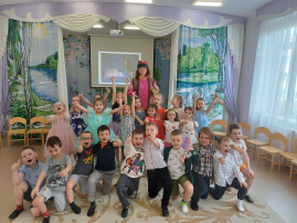День Земли в подготовительной группе "ЗЕМЛЯНЕ" День Земли в подготовительной группе "ЗЕМЛЯНЕ".
